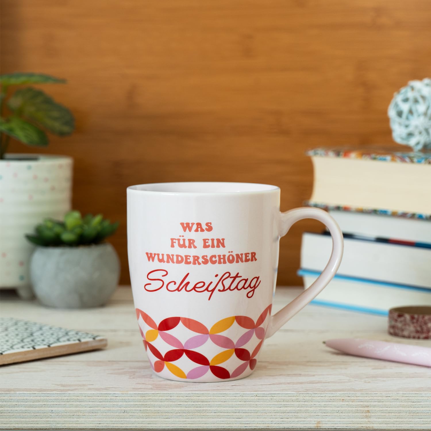 GRUSS & CO Becher mit Motiv "…tag" | Tasse mit Spruch, New Bone China Porzellan, 35 cl, mit Geschenkbaderole | lustiges Geschenk, Geburtstag | 74200