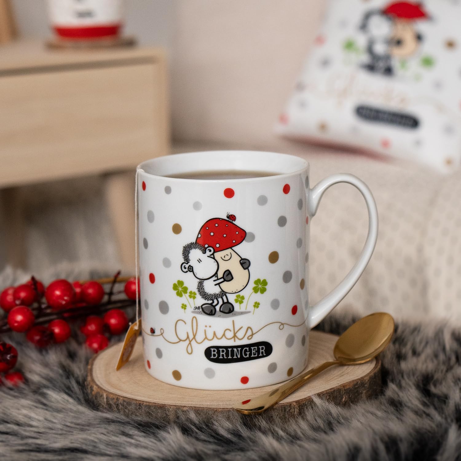 Sheepworld XL-Tasse mit Motiv "Glücksbringer" | Große Kaffetasse aus Porzellan, Jumbobecher, 60 cl, mit Spruch | Geschenk, Silvester, Weihnachten